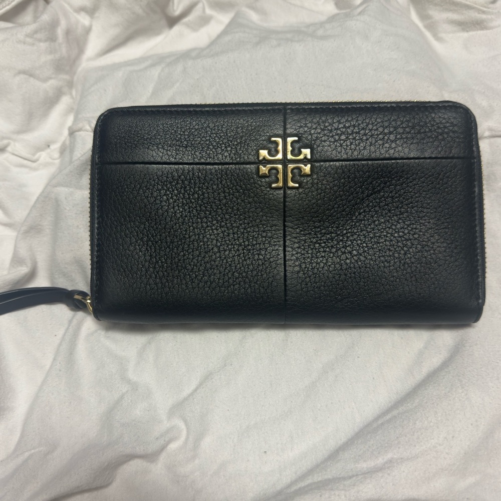 Tory Burch Black Leather Wallet with Gold Logo